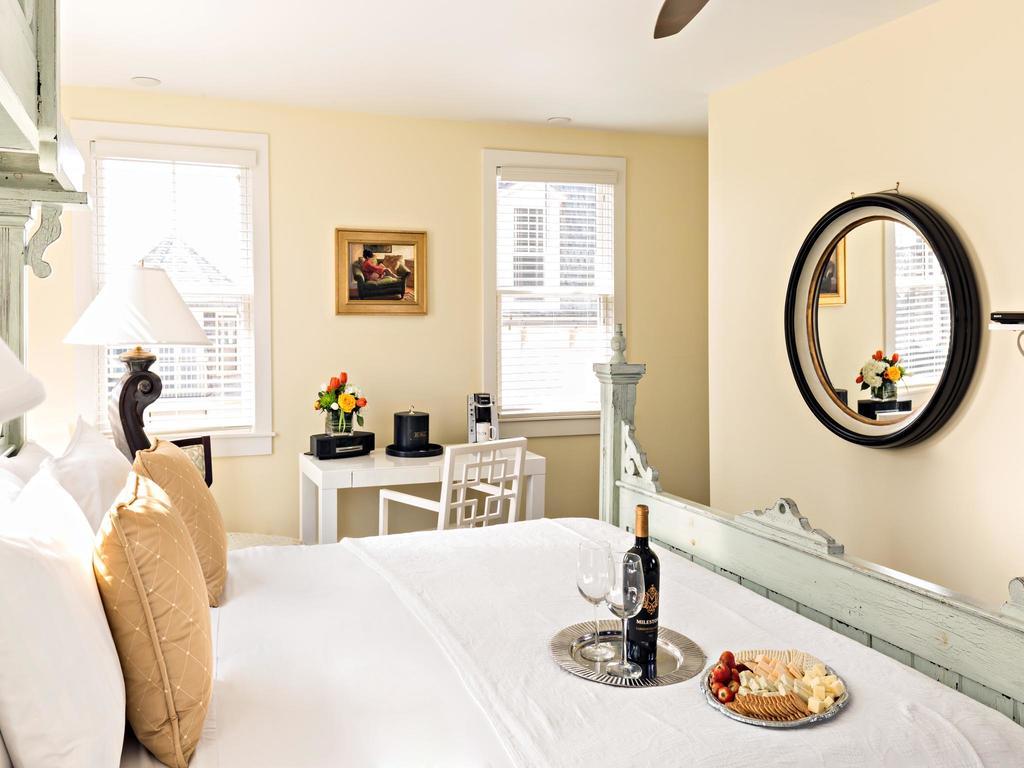 Brass Key Guesthouse Adults Only Provincetown Chambre photo