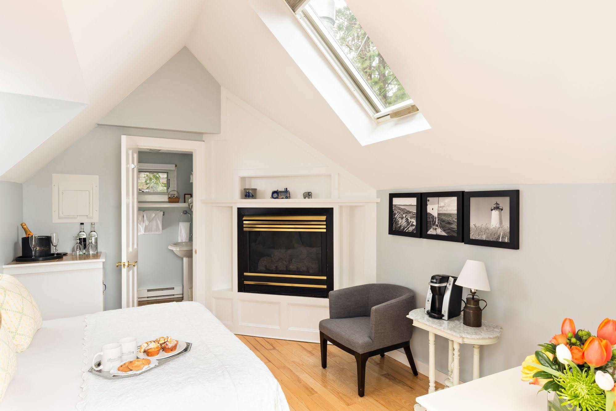 Brass Key Guesthouse Adults Only Provincetown Extérieur photo