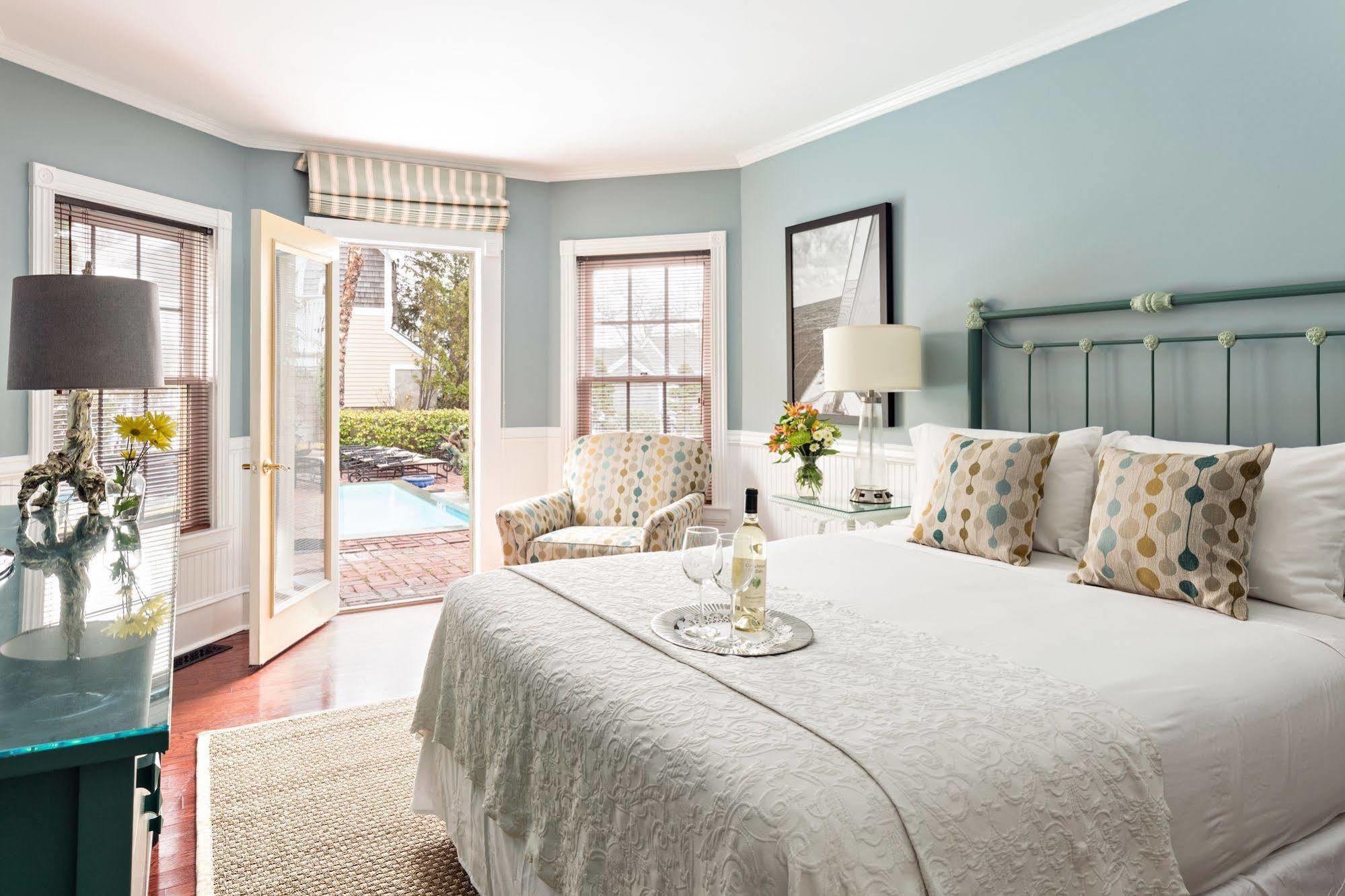 Brass Key Guesthouse Adults Only Provincetown Extérieur photo