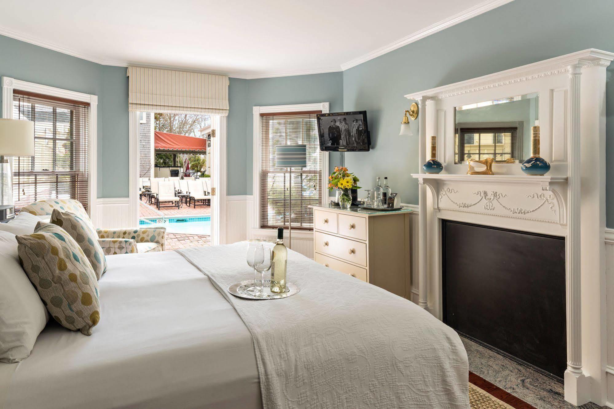 Brass Key Guesthouse Adults Only Provincetown Extérieur photo