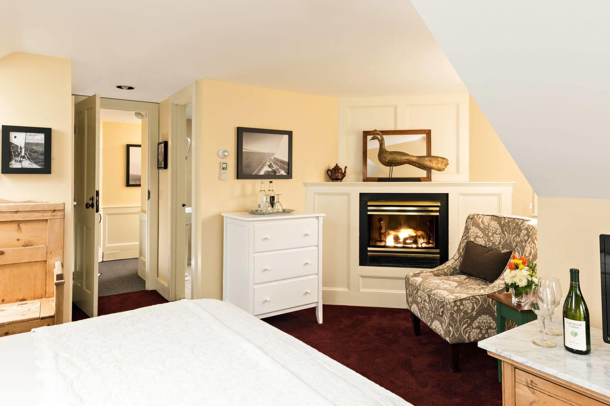 Brass Key Guesthouse Adults Only Provincetown Extérieur photo