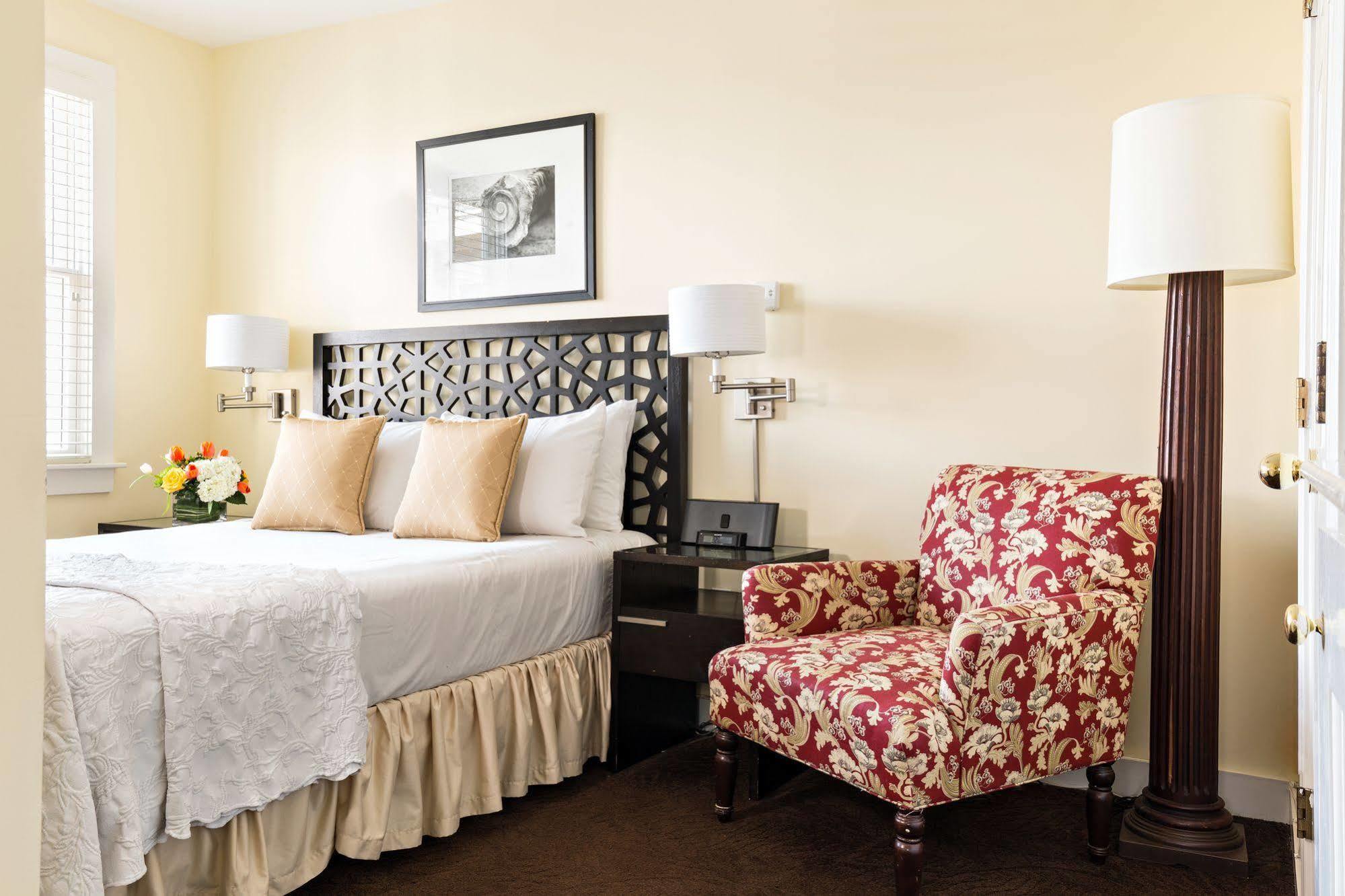 Brass Key Guesthouse Adults Only Provincetown Extérieur photo