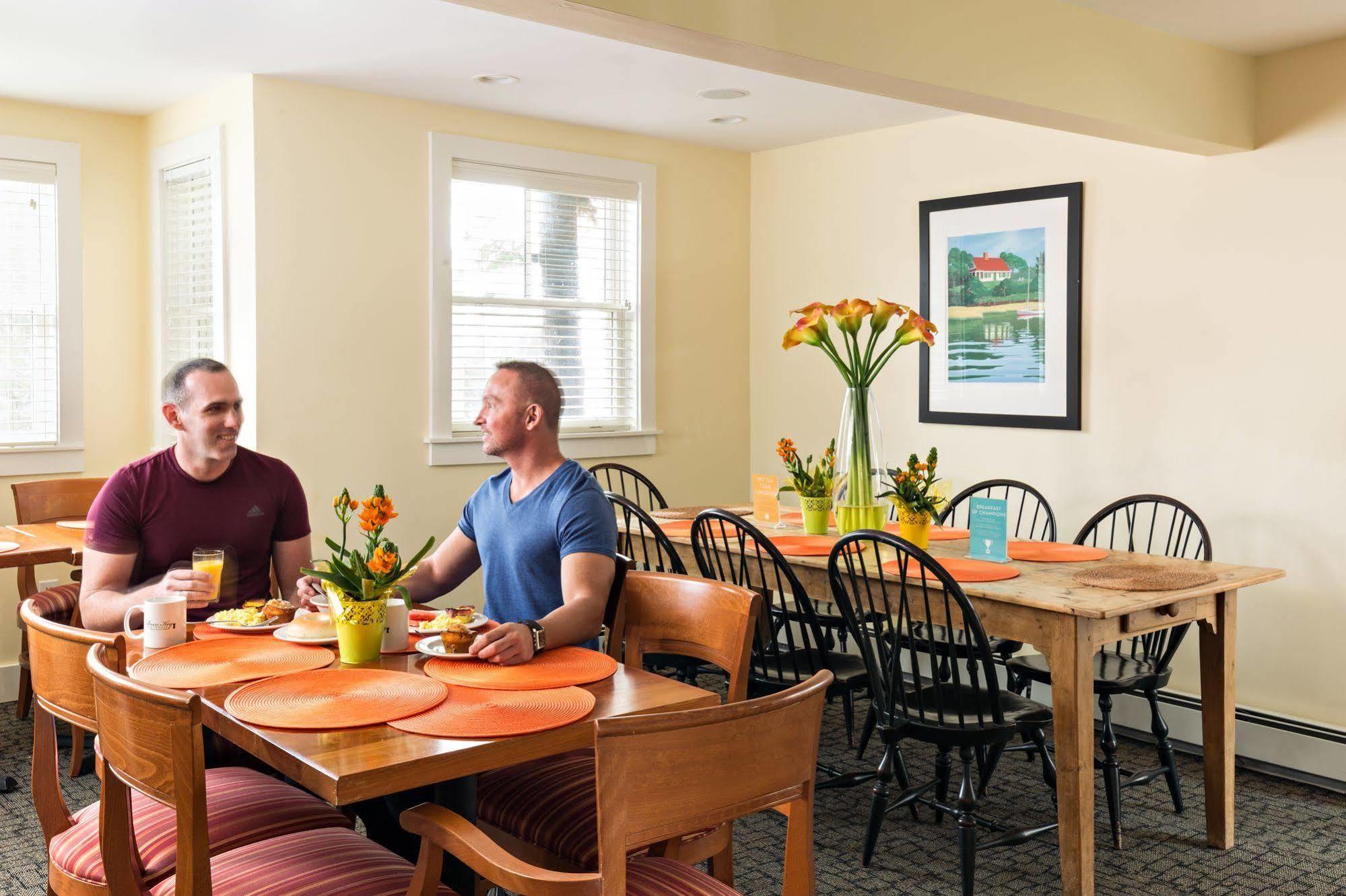 Brass Key Guesthouse Adults Only Provincetown Extérieur photo