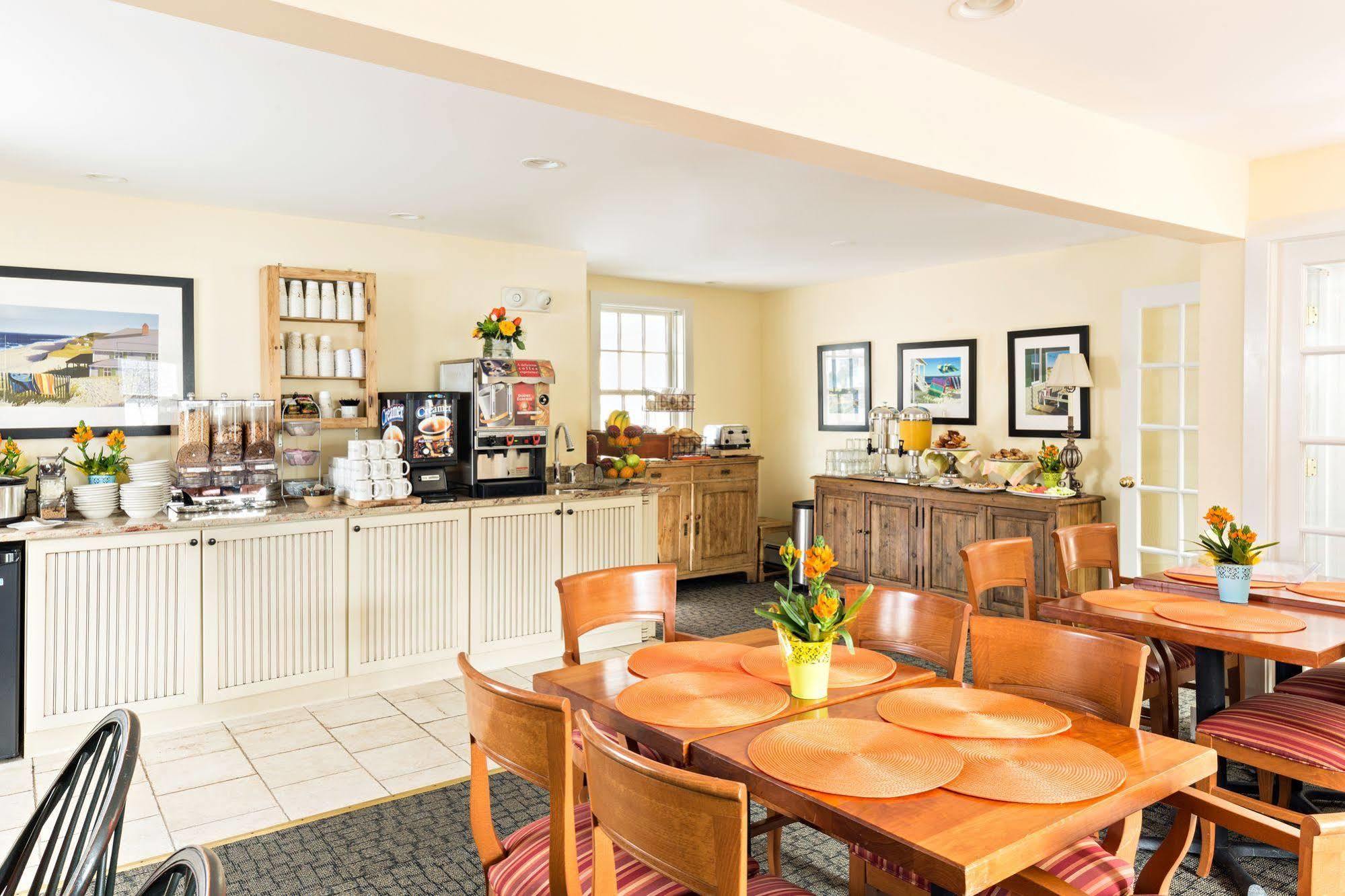 Brass Key Guesthouse Adults Only Provincetown Extérieur photo